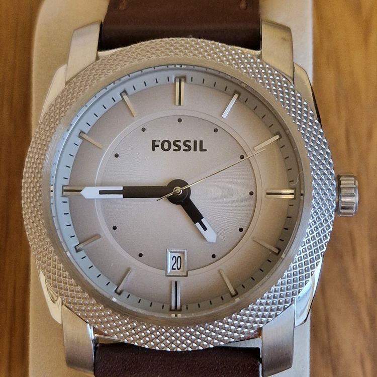 FOSSIL TOP - שחור
