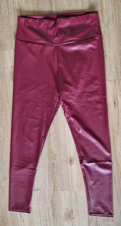 17) bordeaux-farbige Kunstleder-Leggins, Grösse L