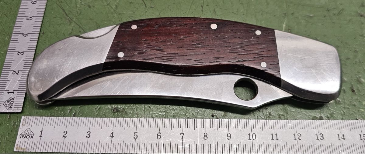 Accessori: Massives Klappmesser mit Holzgriff – Usato da Burgdorf venduto da gbergler33 3