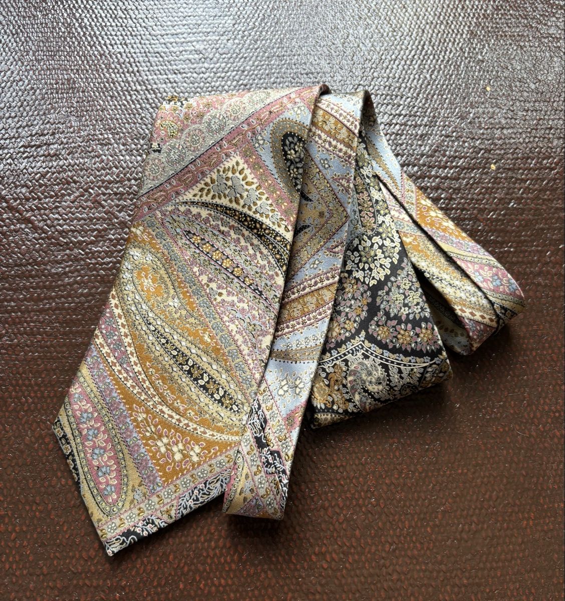 Brioni Krawatten: Brioni Tie – Gebraucht aus Meggen von BenjaminEvans