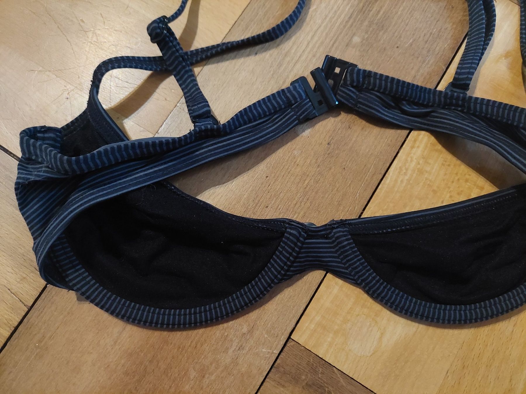 Esprit Maillots de bain & Bikinis: Esprit Bikini Top 36 B – D'occasion à Beckenried par Havacola 9