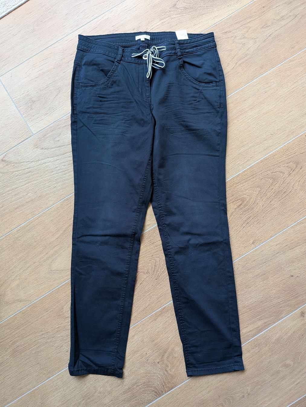 Tom Tailor Hosen: Tom Tailor Stoffhose Grösse 38 – Gebraucht aus Eschenbach SG von SanFranciscoCalifornia