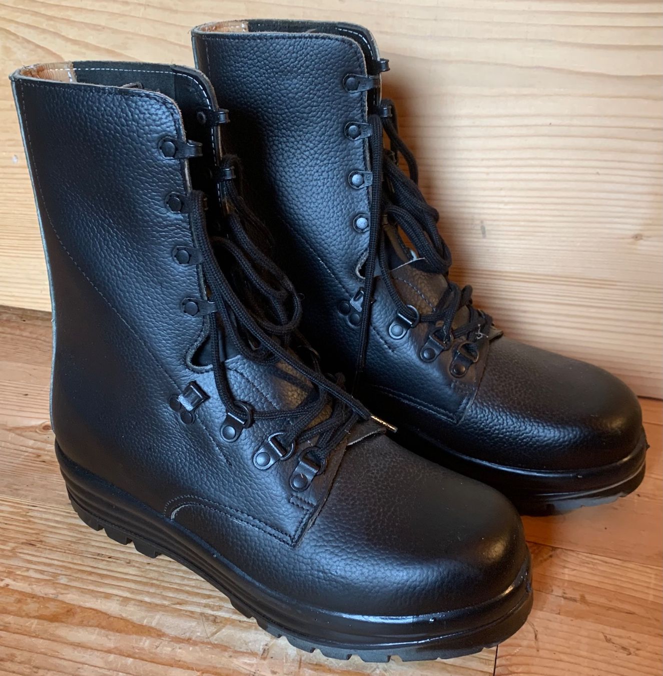 Schweizer Armee Scarpe da uomo: Kampfstiefel der CH Armee Grösse 280/7 – Nuovo (secondo la descrizione) da Goldingen venduto da Bergler012 1