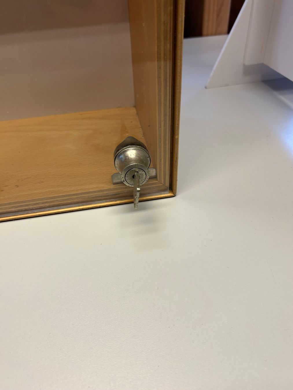 Armadi: Bosch Werkzeugschrank, abschliessbar – Usato da Koppigen venduto da Kellerfundsachen 2