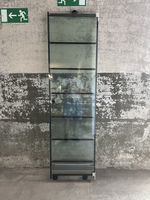 Vintage Glasvitrine wurde für Swatch Uhren  benutzt