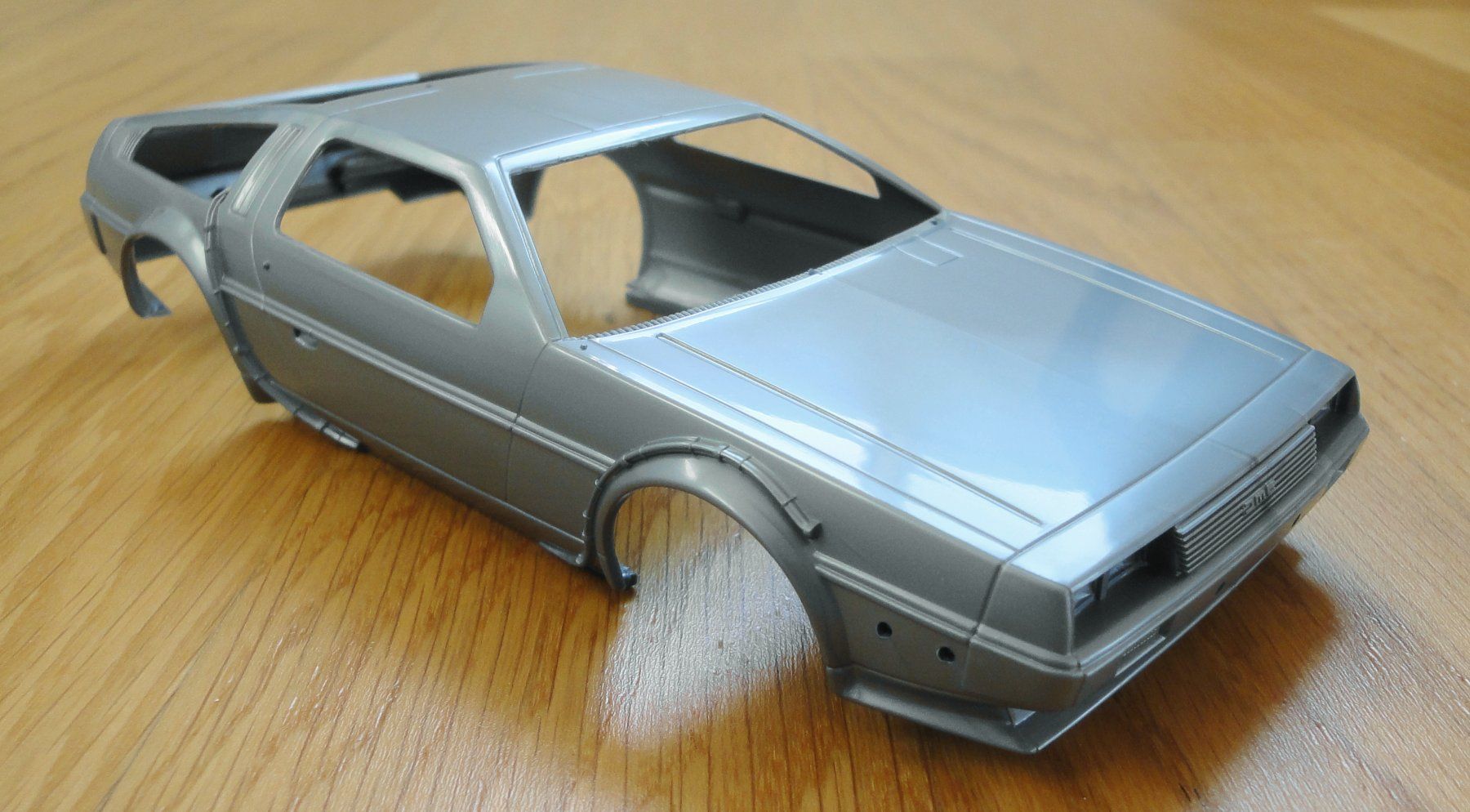 Delorean Modellini d'auto: Aoshima Back to the Future DeLorean 1:24 – Nuovo (secondo la descrizione) da Frümsen venduto da Malibu69 2