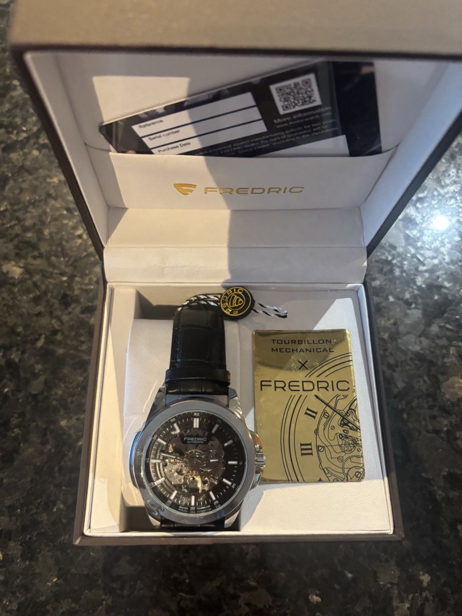 Montres: Montre Fredric – D'occasion à Grandcour par Fofe27