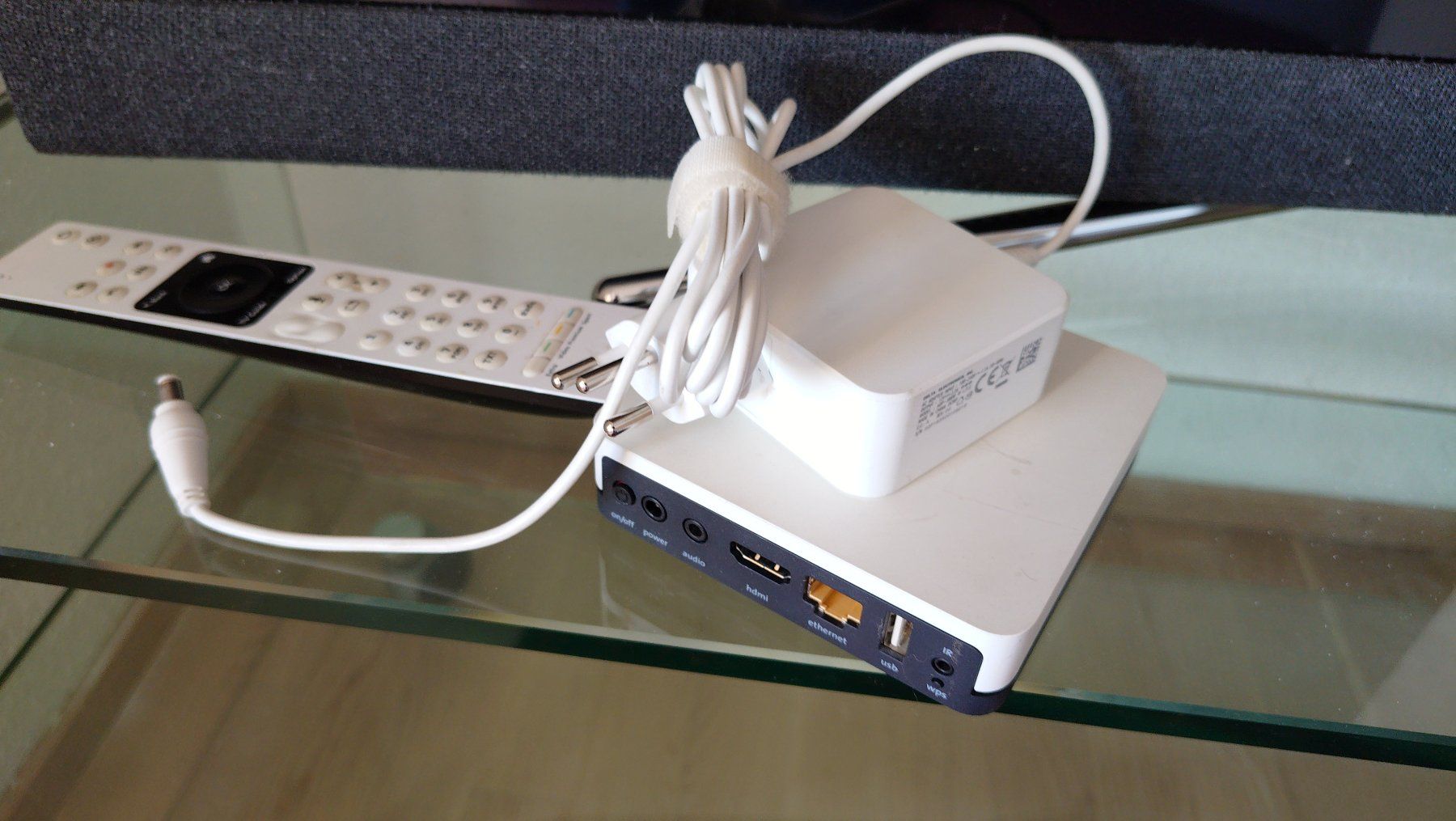 Ricevitori: Swisscom TV Box mit Fernbedienung – Usato da Allschwil venduto da Swisstoybox
