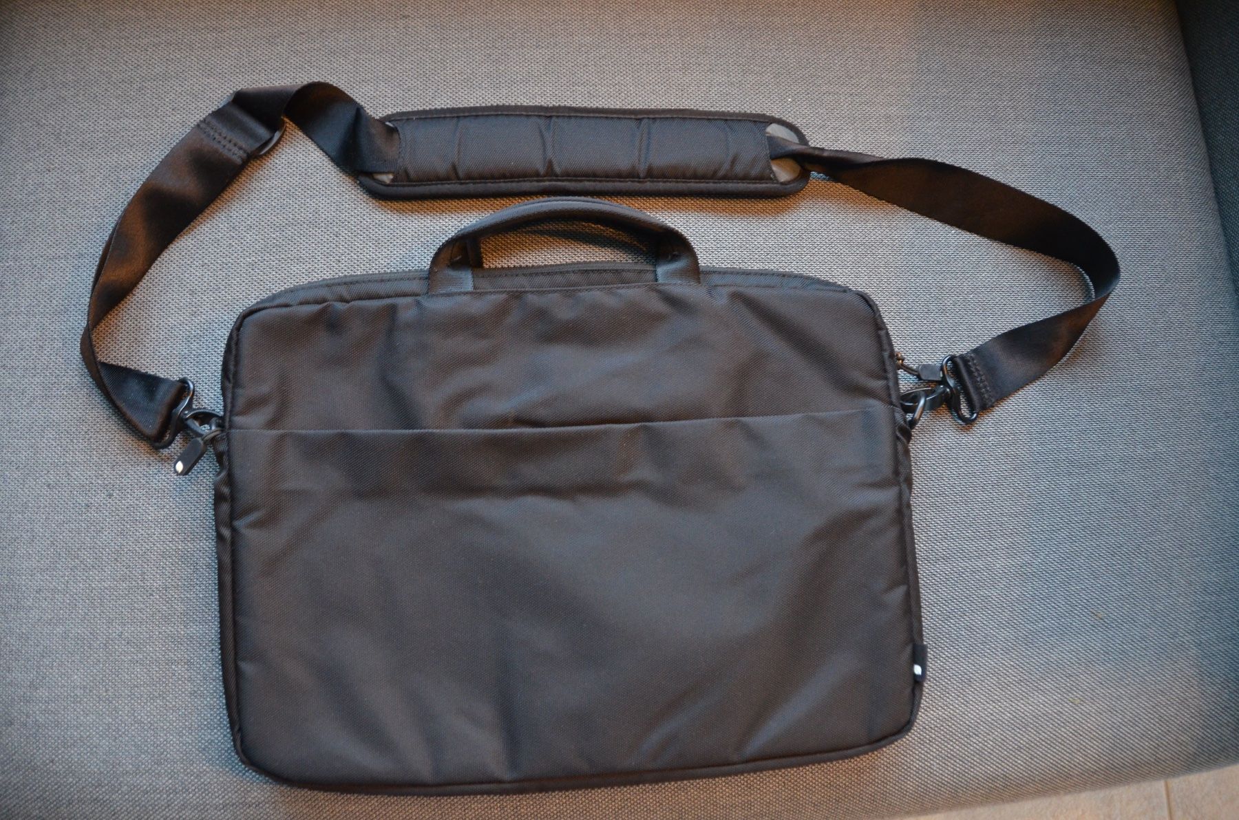 Incase Borse: Laptoptasche Notebooktasche Incase schwarz – Usato da Schleinikon venduto da kissa07 1