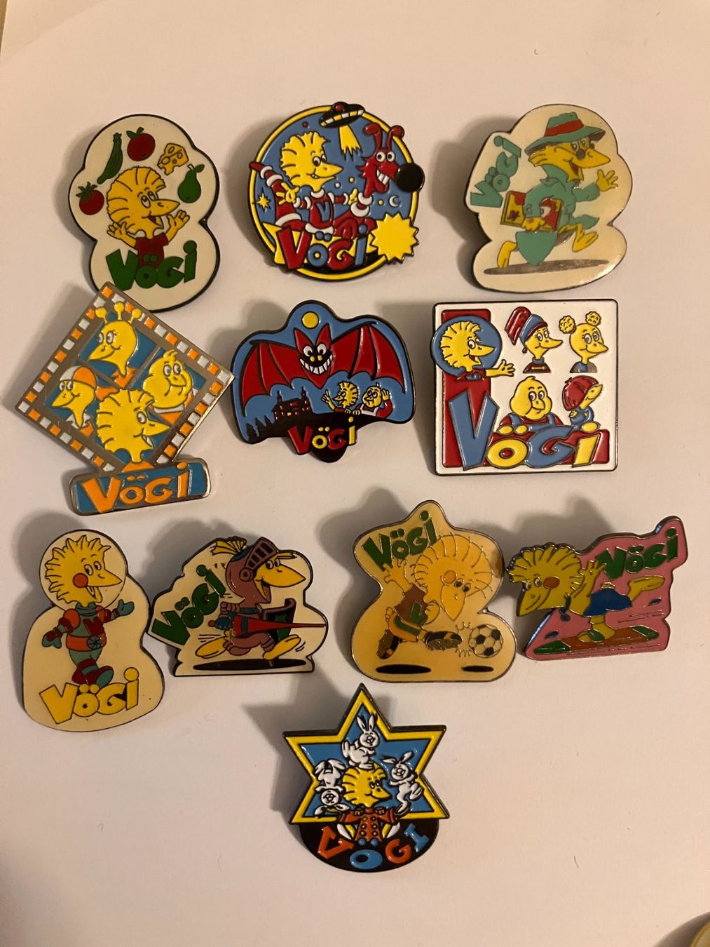 Placchette & Badge: 11 Pin Vögi – Usato da Basel venduto da djwwpp