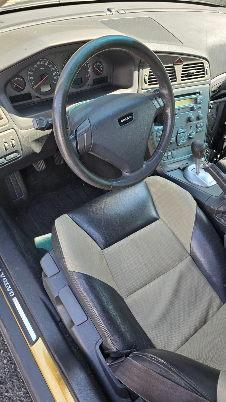 Volvo Automobili: S60 D5 Manual – Usato da Peseux venduto da tch_7l5b 8