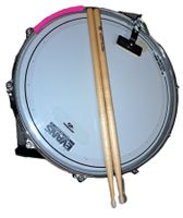 Snare Drum 14" aus Mahagoni mit Koffer und Sticks
