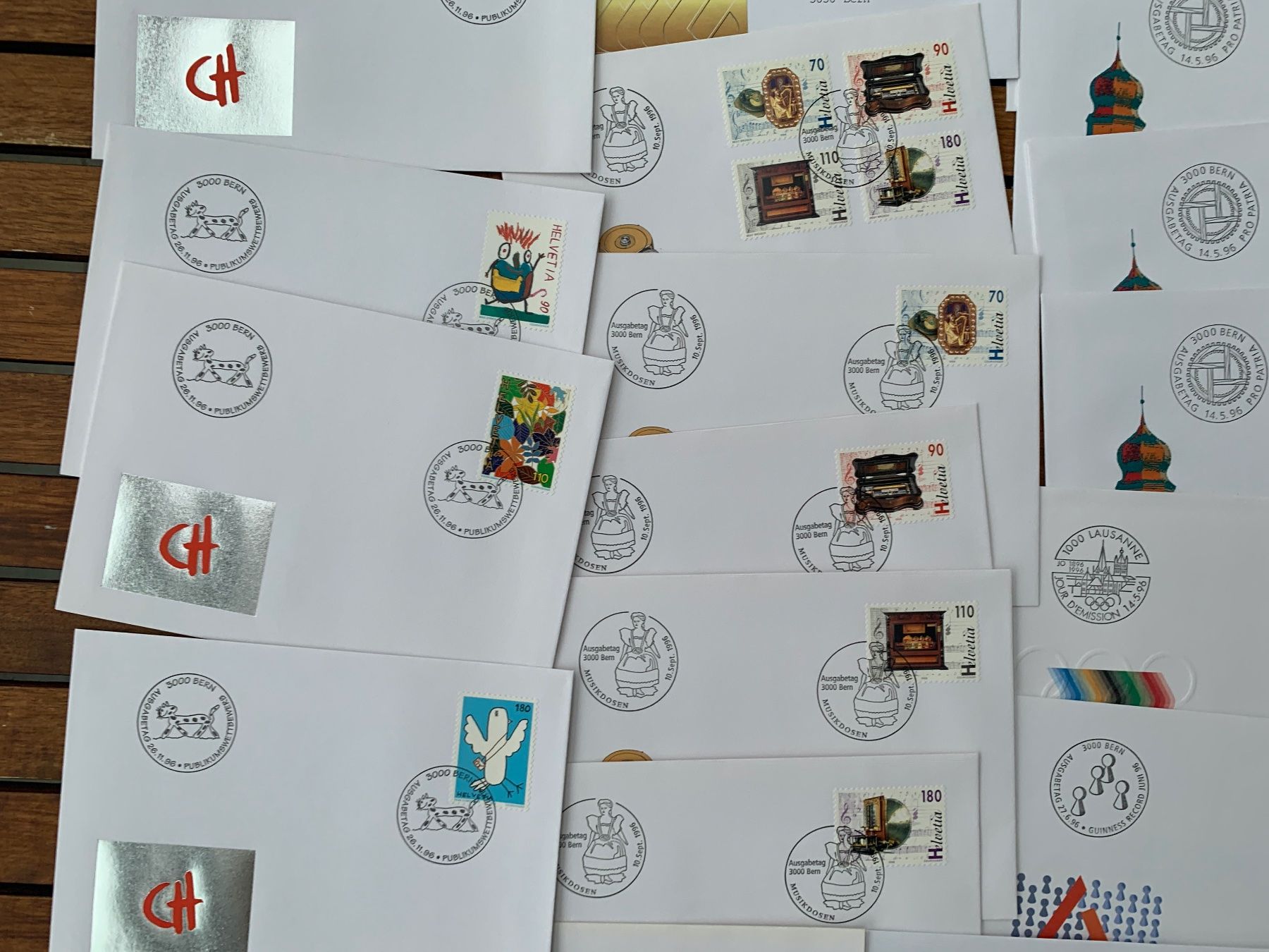 Tutti i francobolli: 1996 - 39 FDC - mit Einzelmarken - avec timbres isolés – Nuovo (secondo la descrizione) da Chavornay venduto da 4dphila 3