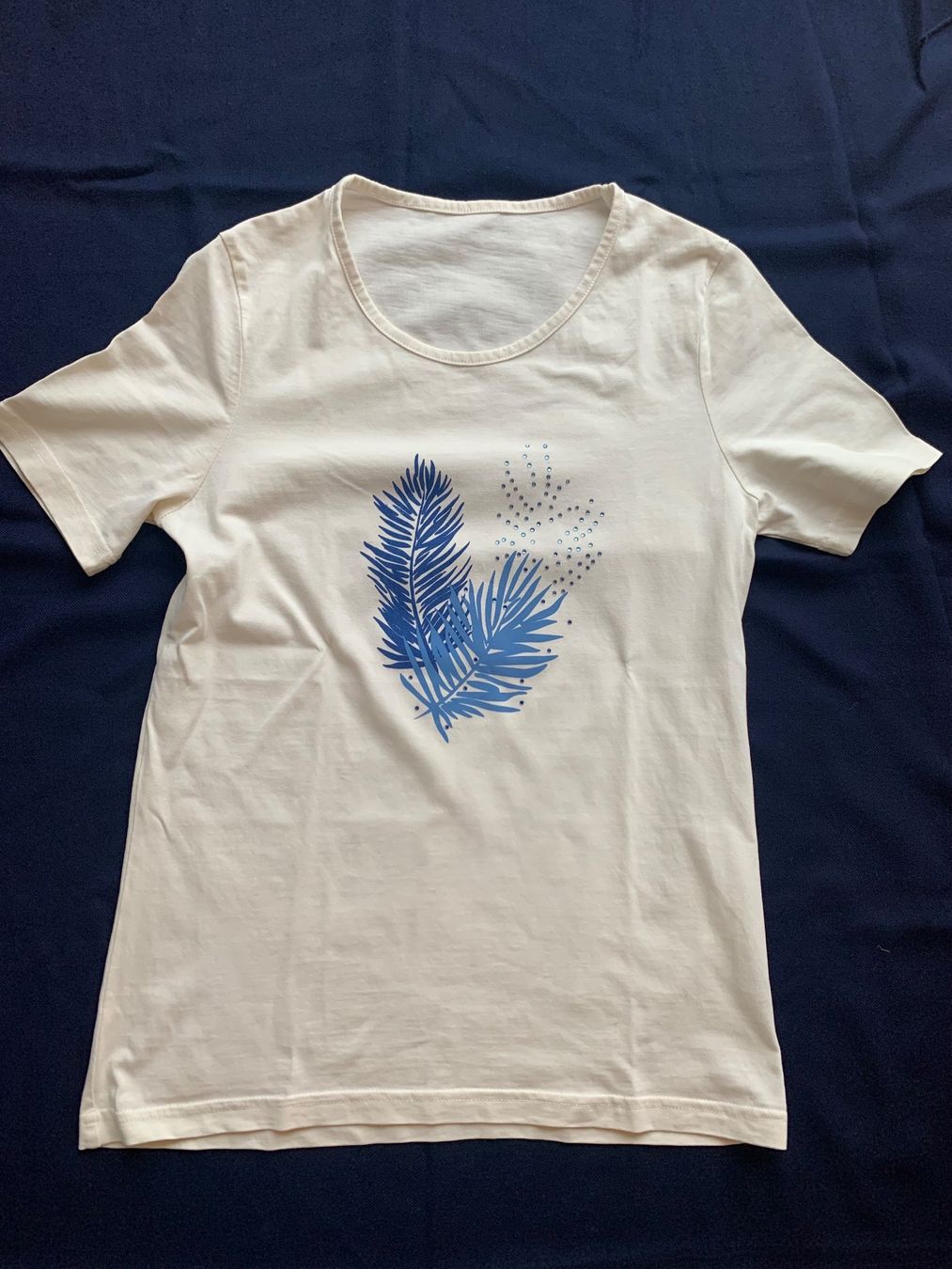 T-Shirts: T-shirt with glitter stones S – Gebraucht aus Erlenbach ZH von Syssi_C