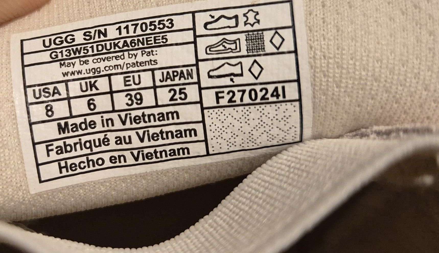Ugg Scarpe da donna: UGG Damen Slip-Ons Gr. 39 beige – Nuovo (secondo la descrizione) da Haldenstein venduto da Ramona_D. 3