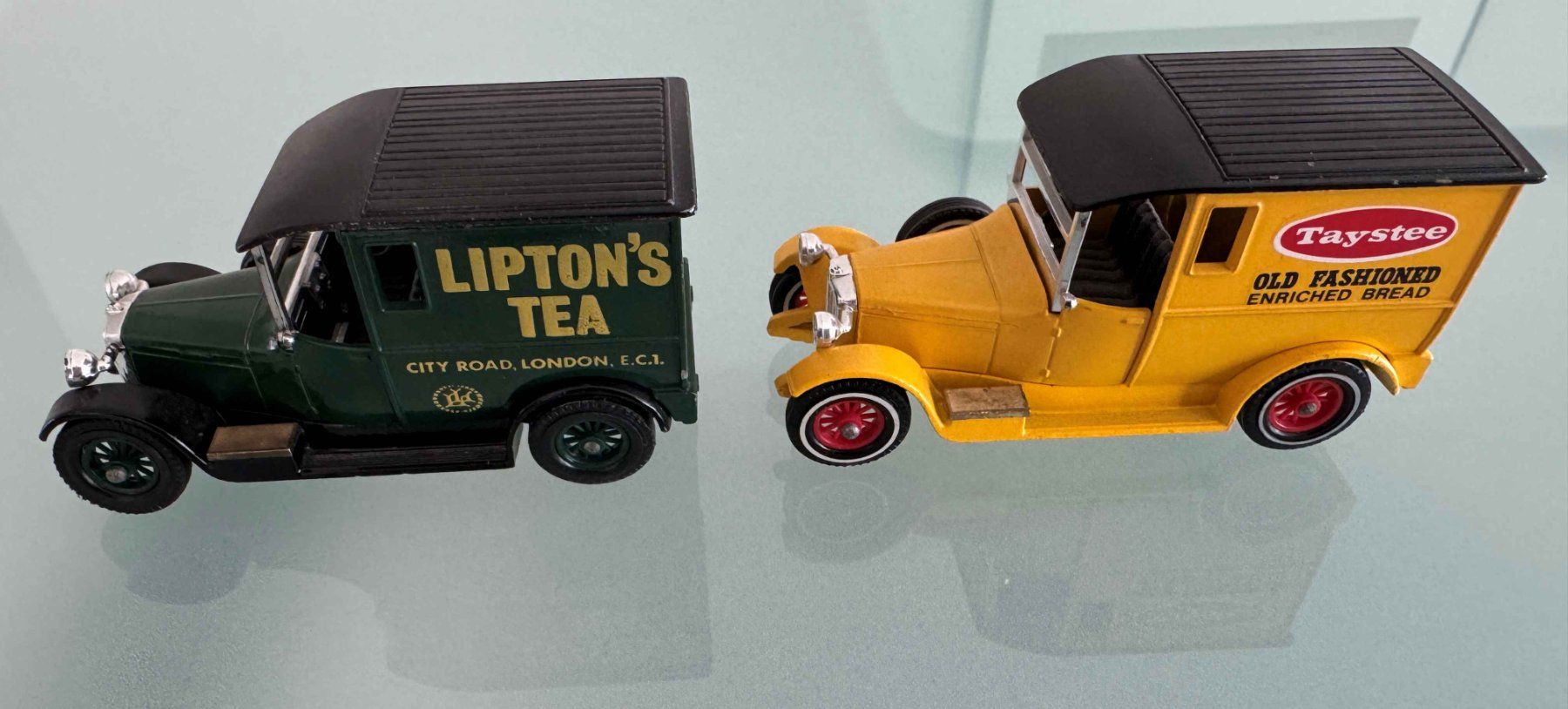 Matchbox Modellini d'auto: Matchbox: 2 Modellauto Talbot Van Lipton Tea & Taystee Bread – Usato da Sursee venduto da Pidu63 2
