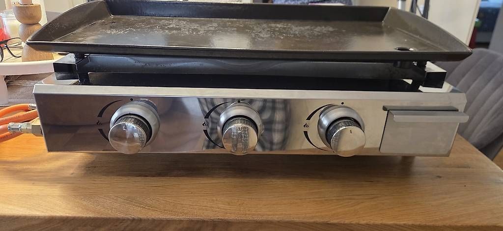 Griglie: Grille portable à gaz – Usato da Genève venduto da angeloscop