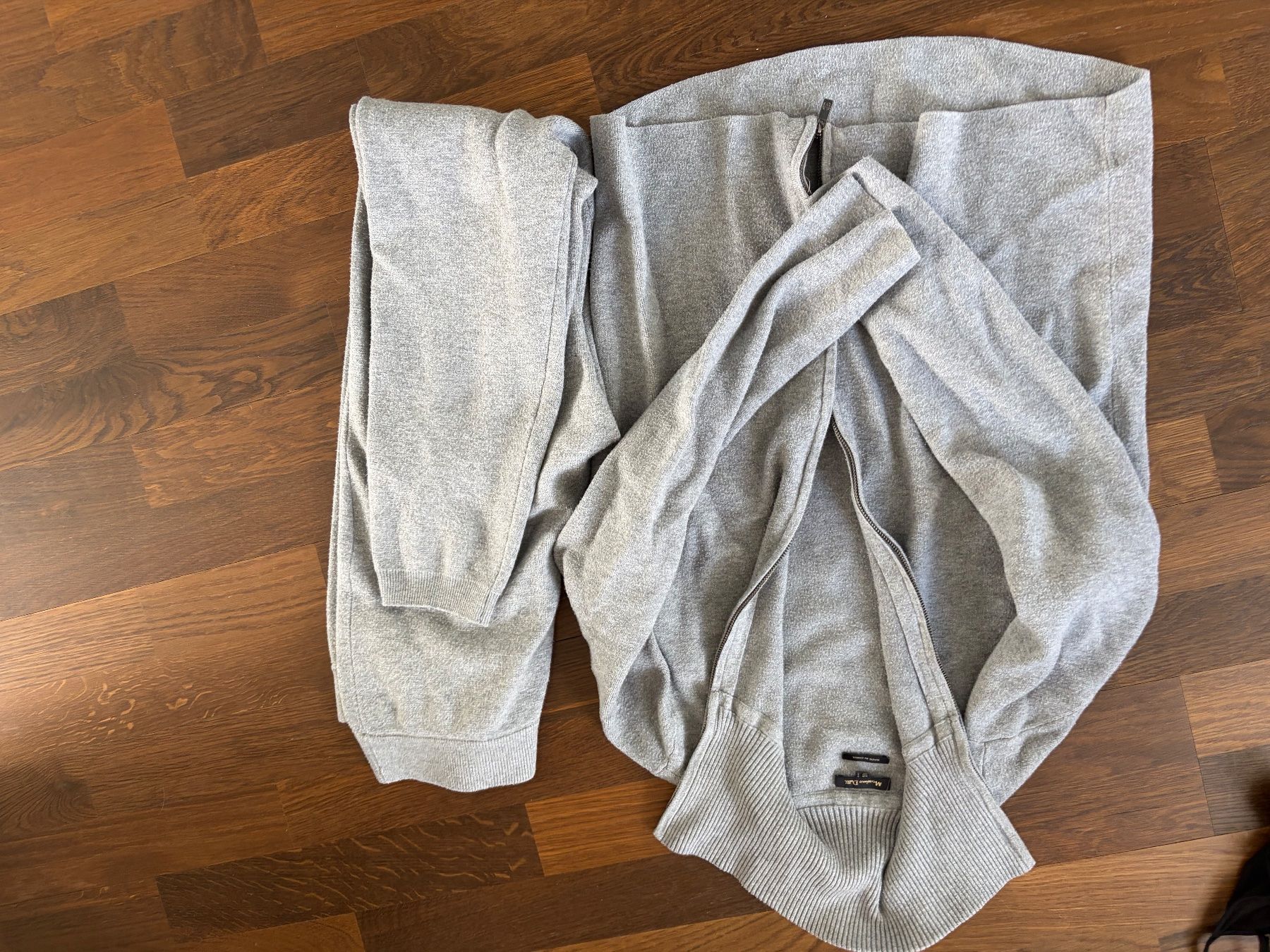 Massimo Dutti Kleiderpakete: Massimo dutti pants+jacket size S – Gebraucht aus Zumikon von Stefan3535