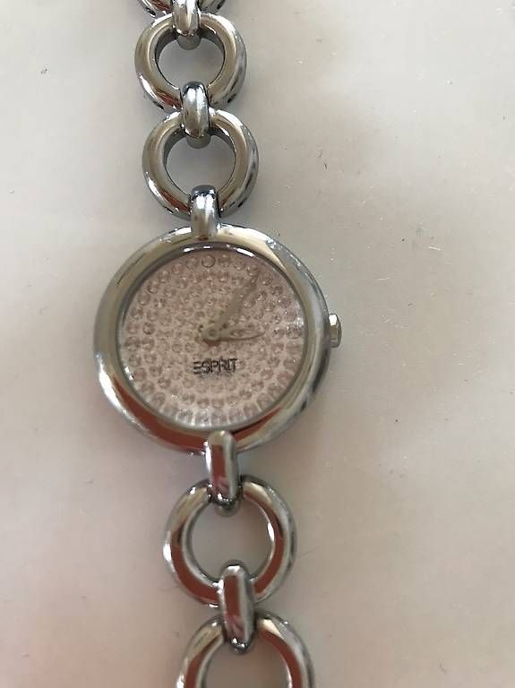 Esprit Uhren: Esprit Armbanduhr Damen mit Strasssteinen / Silber – Gebraucht aus Aarberg von Beni-Nadine86