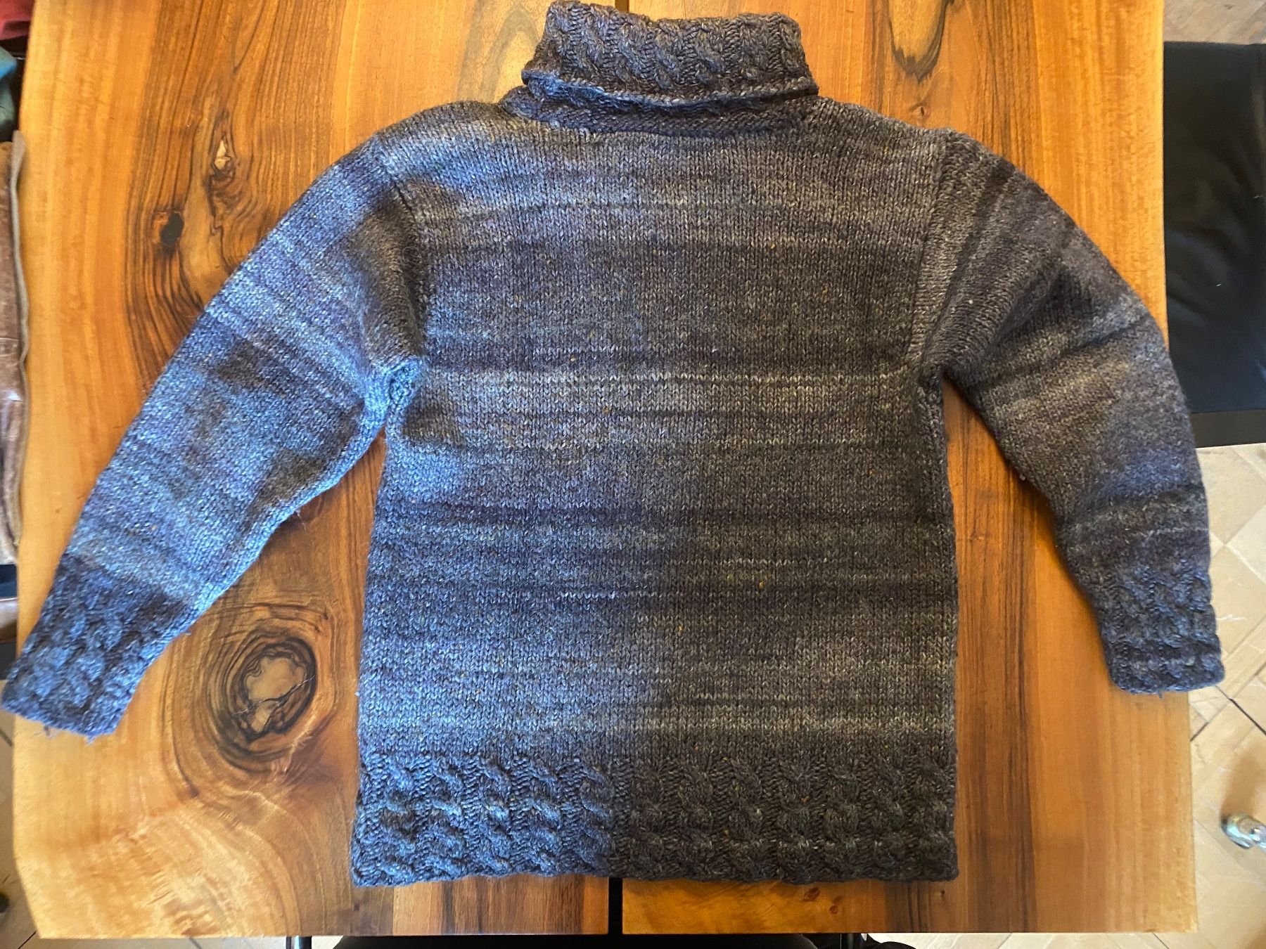 Pulls & Sweat-shirts: Toller HANDGESTRICKTER Rollkragenpulli, Wolle,  Gr M – D'occasion à Bern par paultschur11 1