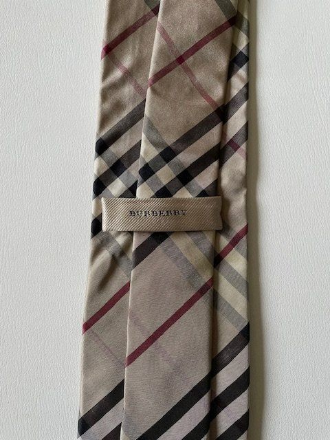 Burberry Cravatte: Krawatte BURBERRY – Usato da Zürich venduto da Sunrise-ZH 1