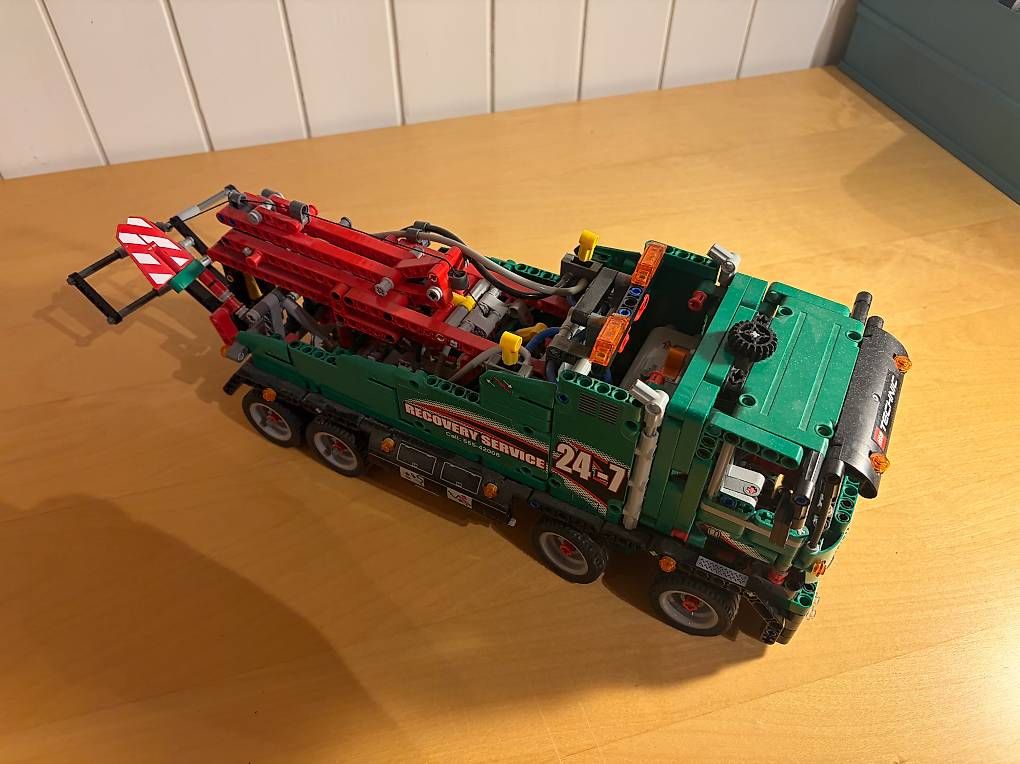 Jeux de construction: Lego Technic Abschlepptruck, 42008 – D'occasion à Flims Waldhaus par Cwi80 2
