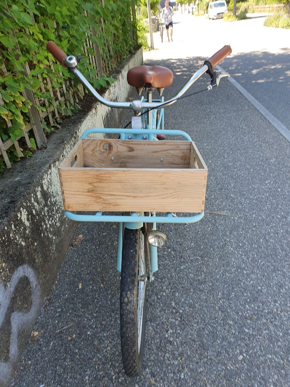 Vélos: Damenvelo hellblau mit Transportkiste – D'occasion à Burgdorf par mentalshopCH 4