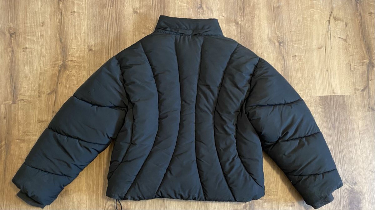 Giacche: Einzigartige Winterjacket Favela Puffer Jacke Abstrakt – Usato da Winterthur venduto da chiaroscuro27 2