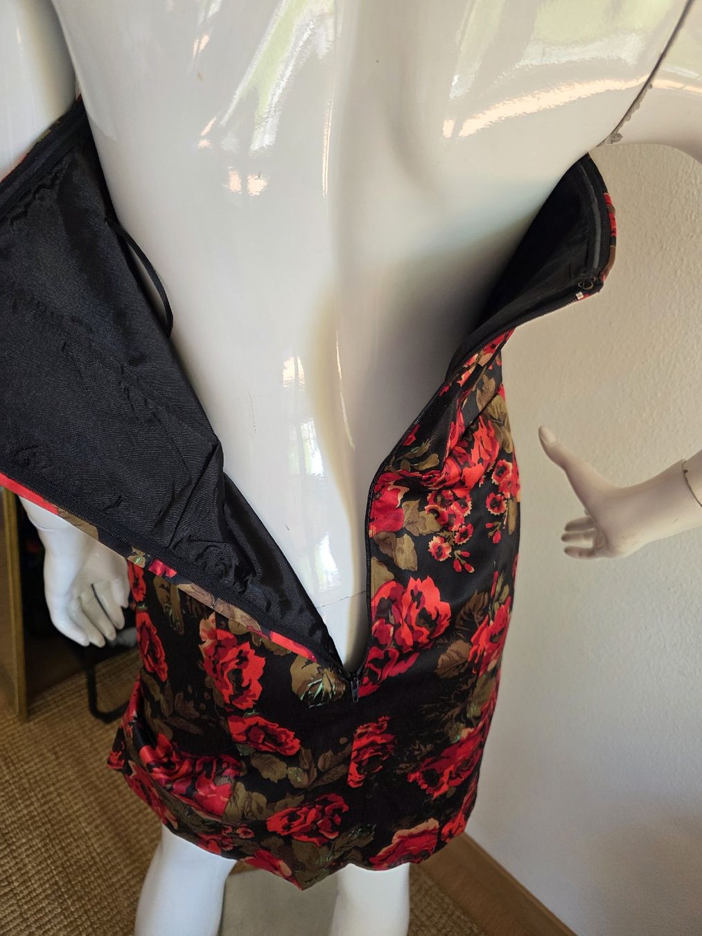 Zebra Vestiti: Abito bustier Zebra taglia M con rose rosse -  – Usato da Massagno venduto da let_6pgs 2