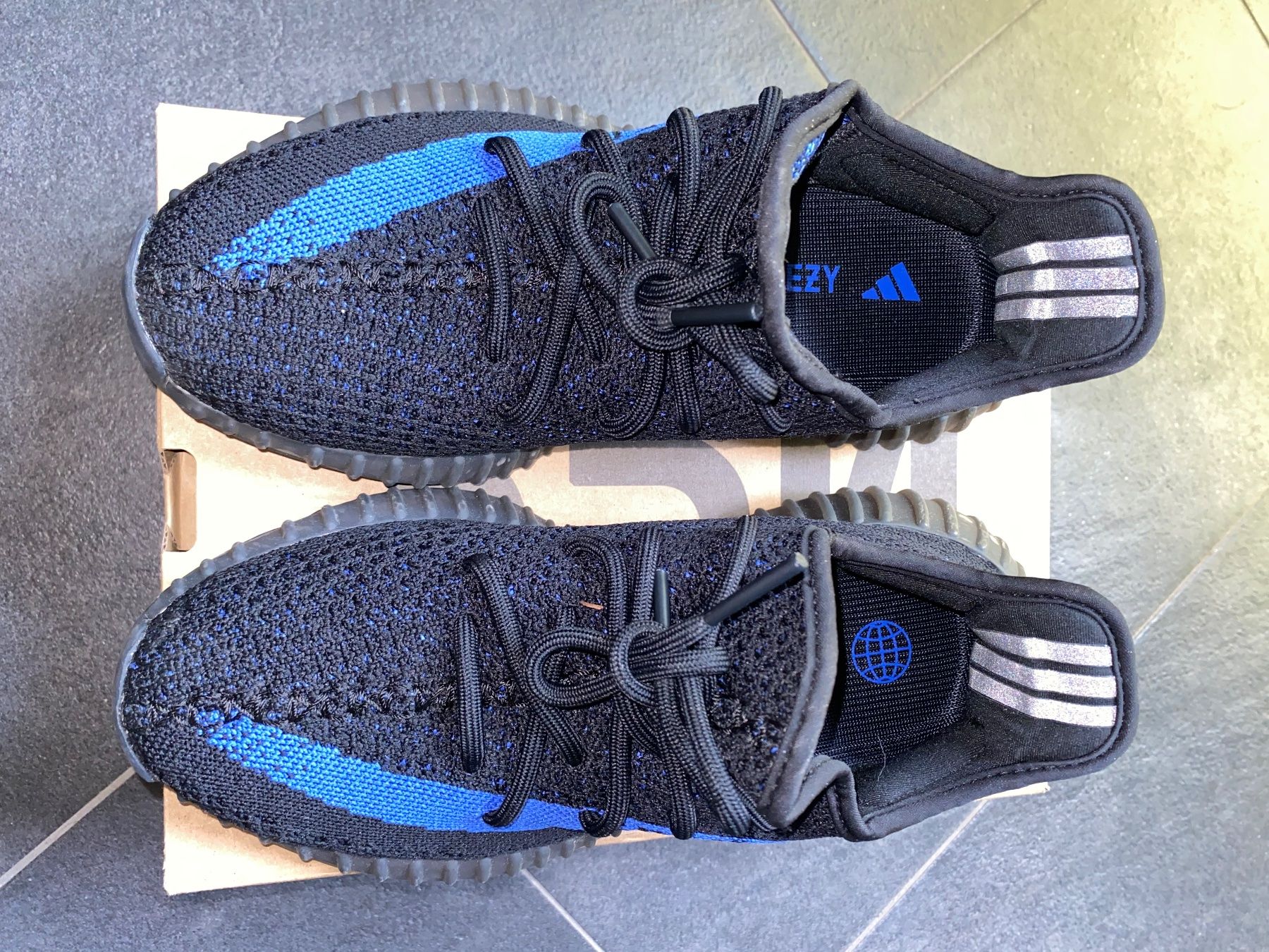 Adidas Scarpe da uomo: Yeezy Boost 350 V2 Dazzling Blue – Usato da Wil / ZH venduto da Fellow16 4