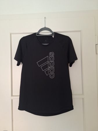 T-shirt adidas taille XS