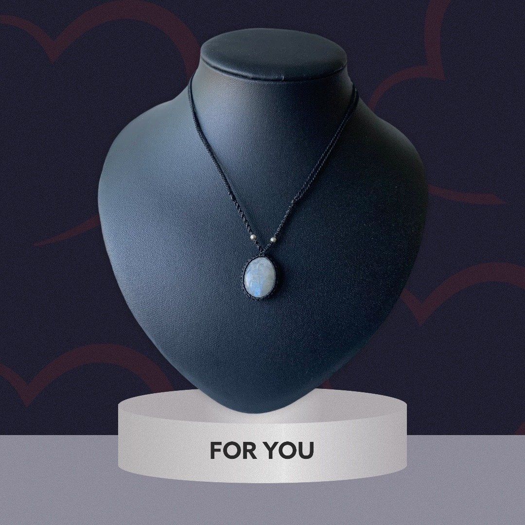 Catenine: MONDSTEIN EDELSTEINE KETTE ANHÄNGER – Nuovo e nell'imballaggio originale da Zürich venduto da MEVAS-Schmuck