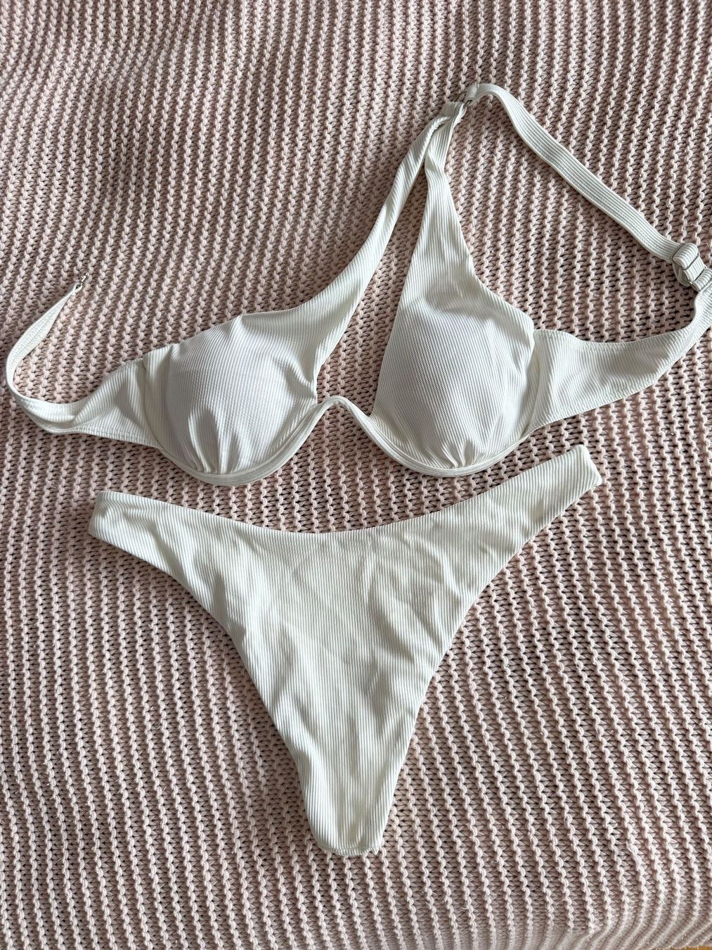 Costumi da bagno & Bikini: Maillot de bain blanc chic – Nuovo (secondo la descrizione) da Montreux venduto da Izapeche811