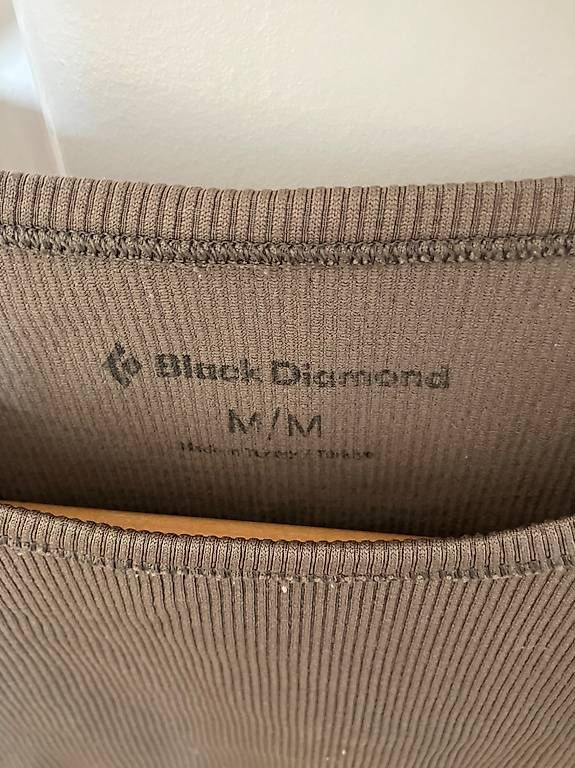 Tops: Black Diamond Tanktop – Gebraucht aus Bern von ani_k8vn 1