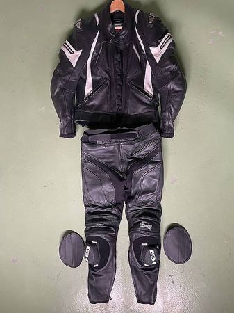 Herren IXS Motorrad Lederkombi, Grösse 48