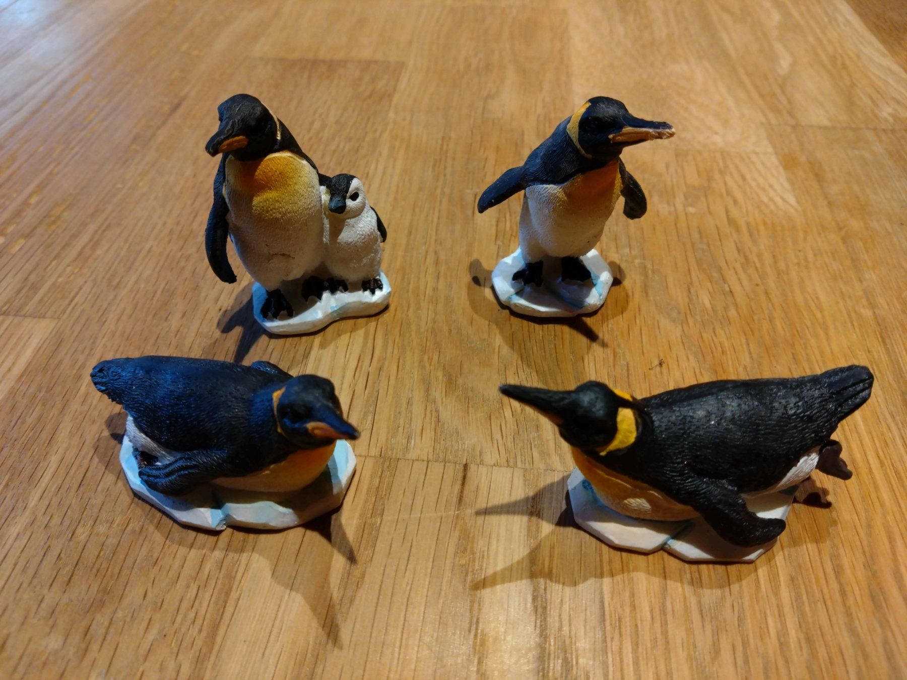Figuren: Deko Figuren Pinguine – Gebraucht aus Schwarzenbach (Huttwil) von Cgnubia