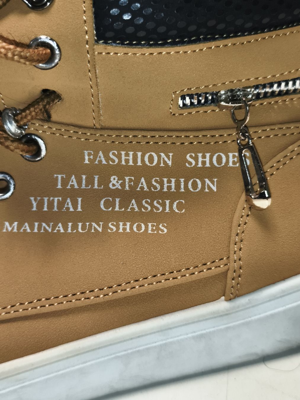 Scarpe da uomo: Topmodische Freizeit-Boots braun, Grösse 41(em77) – Usato da Künten venduto da Schnaepplihuus 6