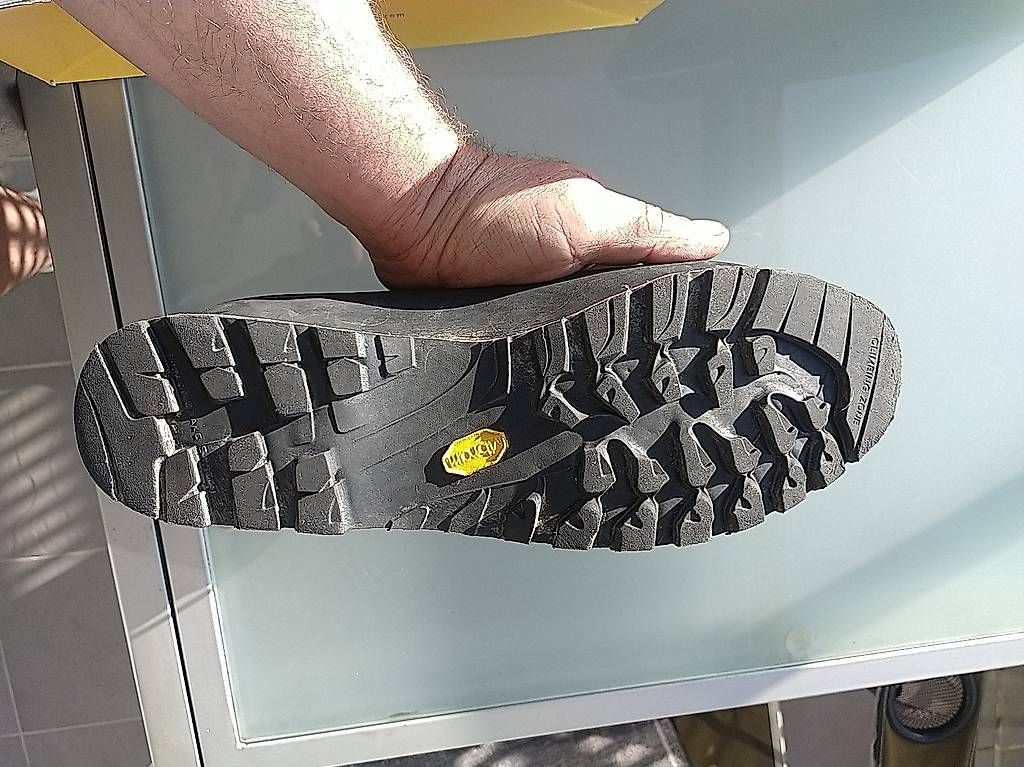Herrenschuhe: Chaussures d'alpinisme – Gebraucht aus Botyre (Ayent) von cor_ly2t 2