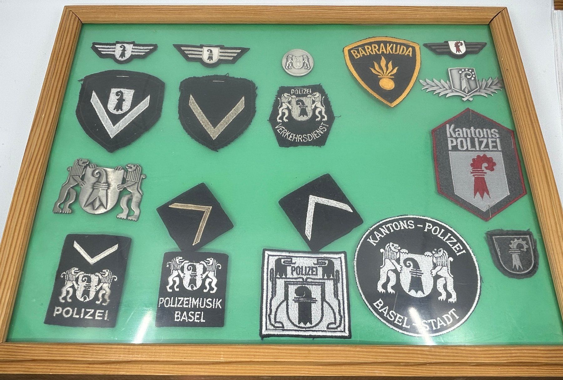 Placchette & Badge: Konvolut Abzeichen Polizei Basel-Stadt / Basel-Land – Usato da Berikon venduto da DGC-1995
