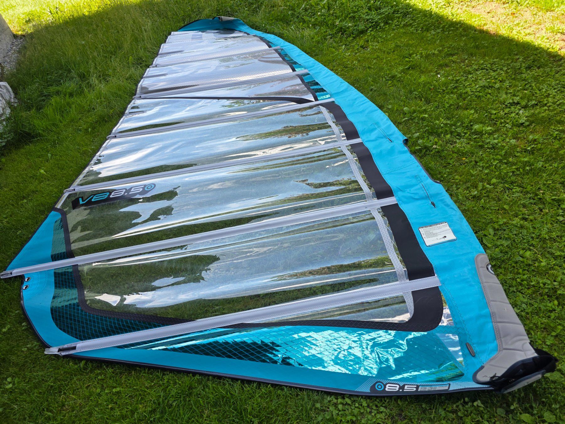 Surfen: Windsurfsegel Neil Pryde V8 8,5 – Gebraucht aus Buchs SG von swisssurfer007 1