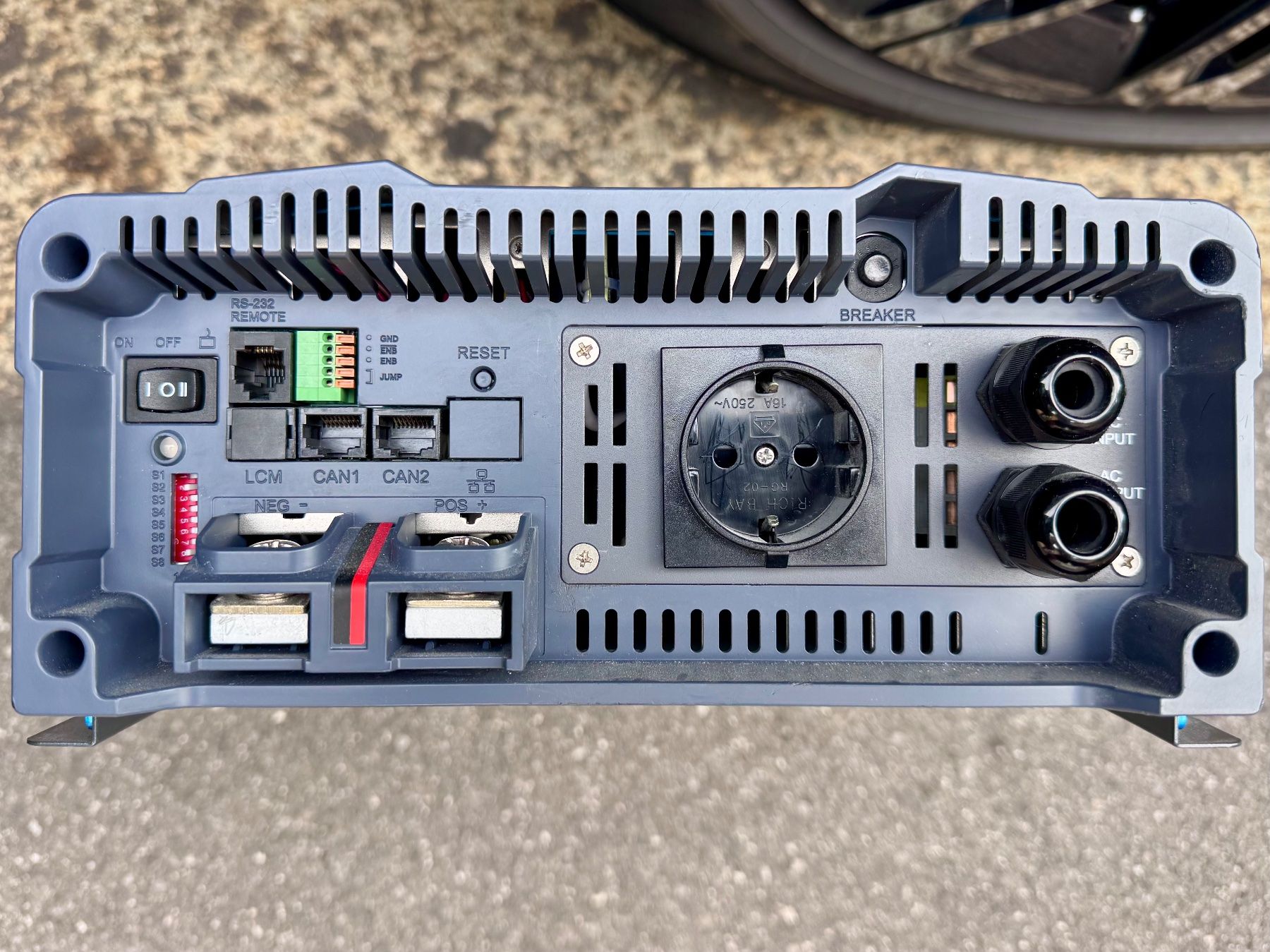 Convertitori: Cotek 2500 Spannungswandler – Usato da bern venduto da saduisel 1