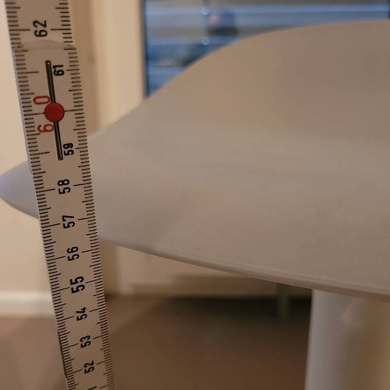 Tavoli: Tisch mit 2 Hochsrühlen – Usato da Aesch BL venduto da melvinnala 2