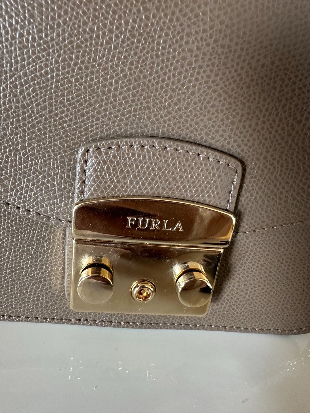 Furla Borse da donna: sac à main Furla – Nuovo (secondo la descrizione) da Brent venduto da cat_86jf 2
