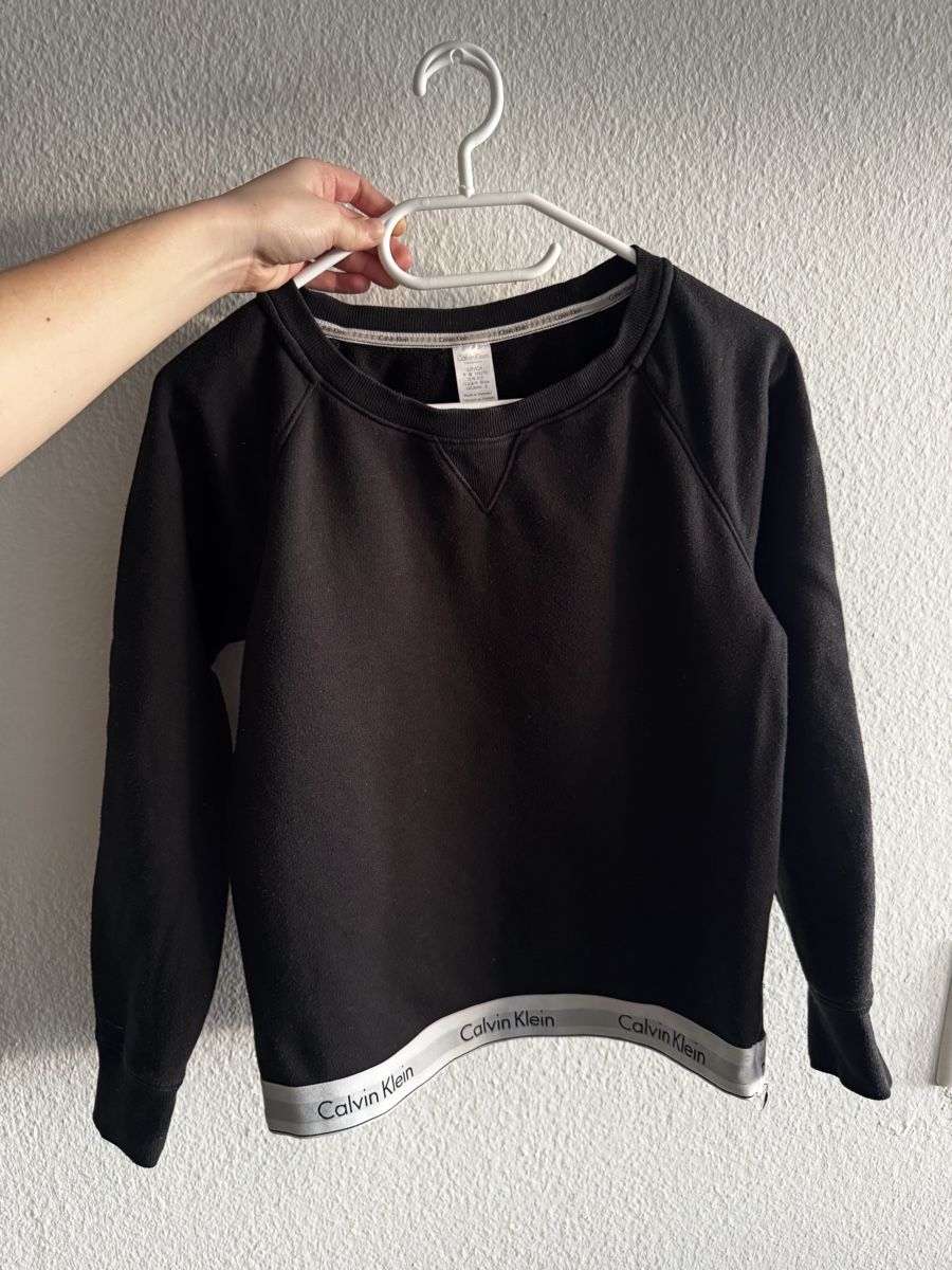 Calvin Klein Kleiderpakete: 🖤 Calvin Klein Set – Pullover & Hose – Gebraucht aus Niederbuchsiten von GreenGems 1