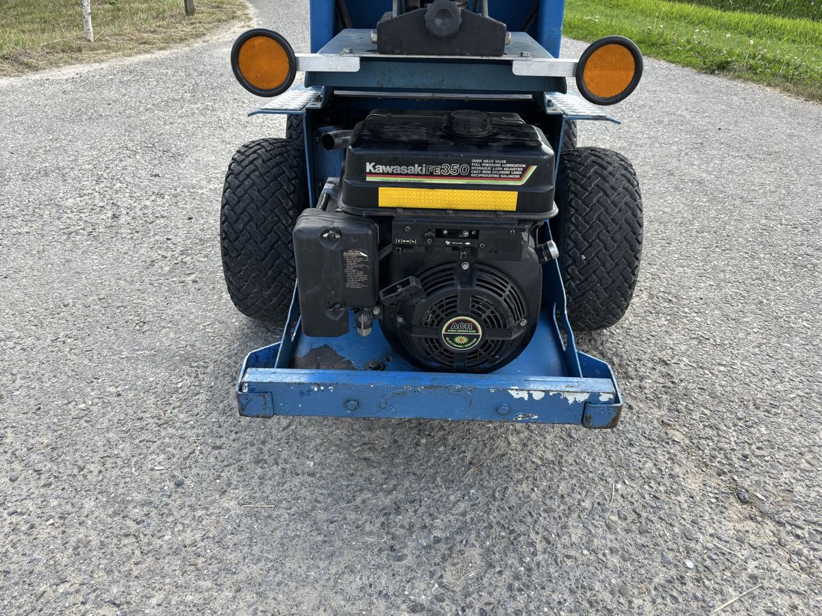 Hoflader: Hoflader / Lader Motor Mulli  – Gebraucht aus Courgevaux von Querly 8
