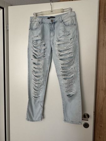 Helle Destroyed Jeans, Gr. M (38), cooler Look für den Somme