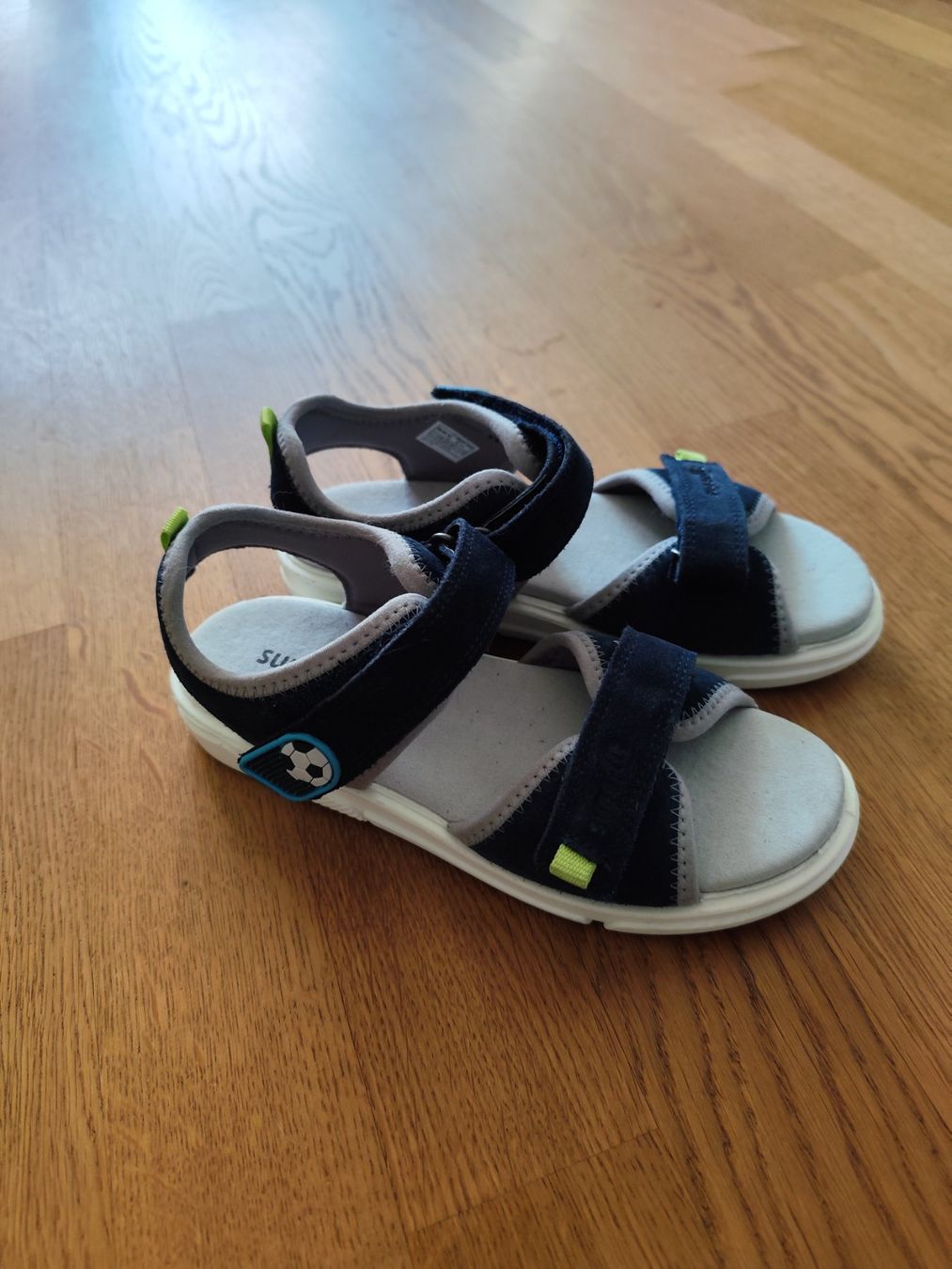 Superfit Scarpe da uomo: 2 Paar Superfit Sandalen Gr.35 – Usato da Rain venduto da karinschka01