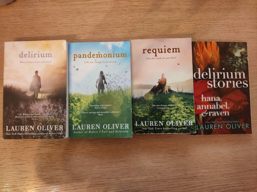 Delirium (Complete Series) - Lauren Oliver (Gebraucht) in Bern für CHF ...