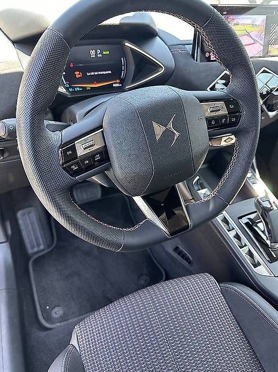 Automobili: DS AUTOMOBILES DS3 3 E-Tense Ligne Noire – Usato da St-Oyens venduto da ber_k2vm 2