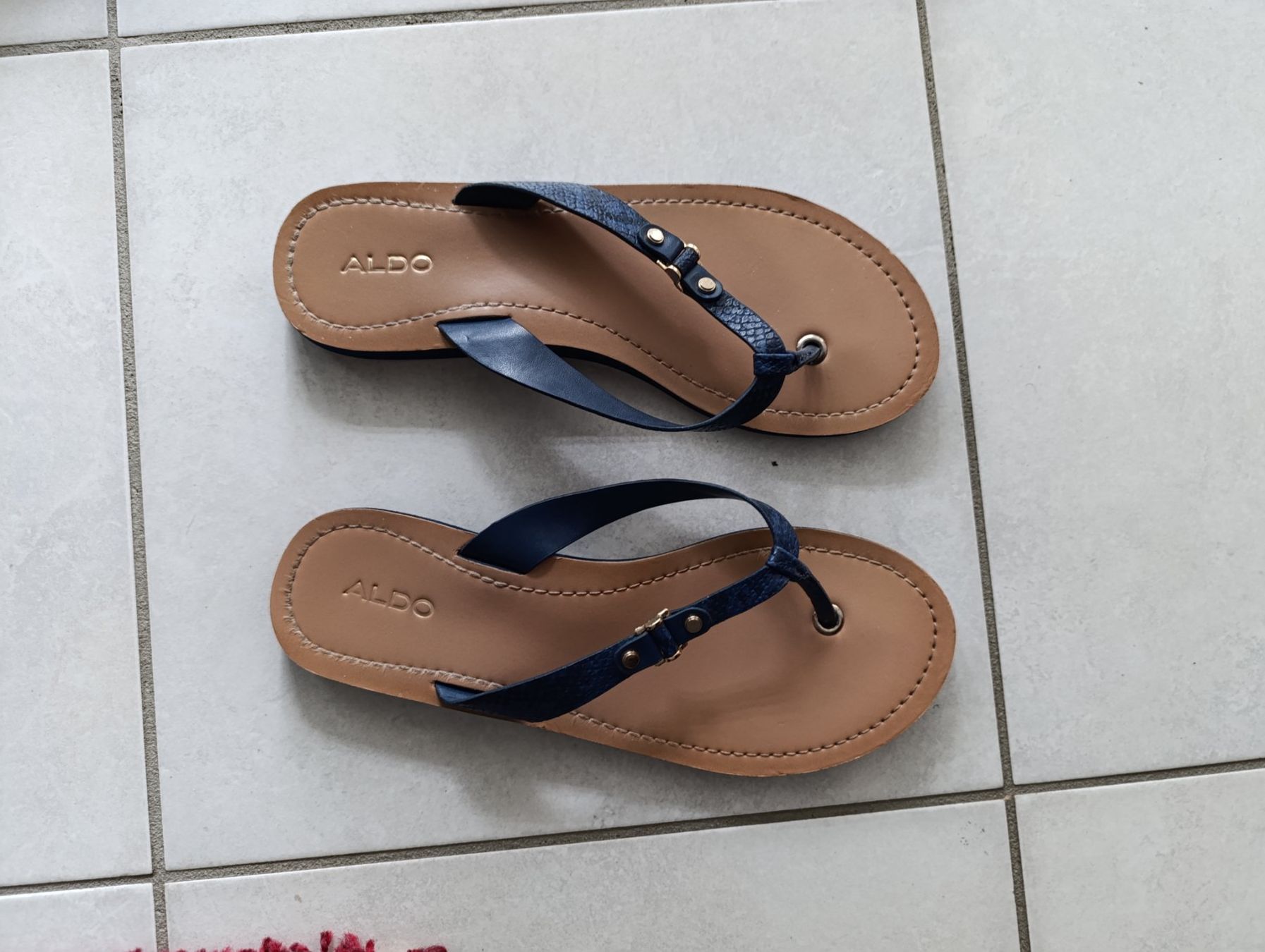 Scarpe da donna: Flip flop Aldo – Usato da St-Cergue venduto da Neviana